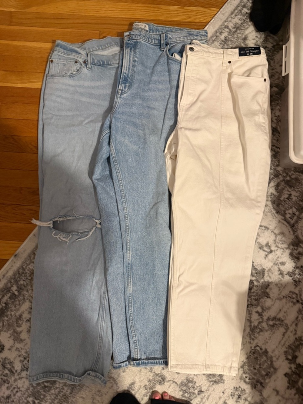 Women’s Blue and Cream Jeans Pack- 3 PAIRS ABERCROMBIE JEANS SOLD TOGETHER